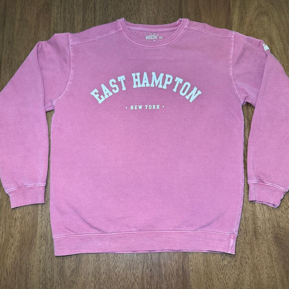 Breezin Up East Hampton NY Sweatshirt Medium Dusty Rose Pink Crewneck Coastal